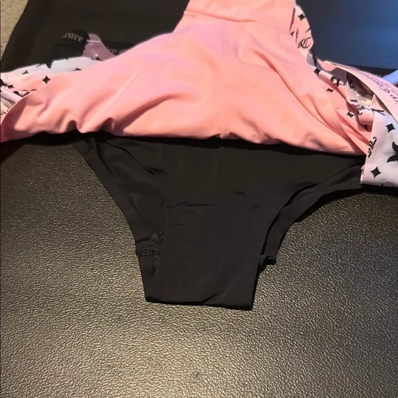 Juicy Couture 3-pair Underwear Set - Picture 6 of 6